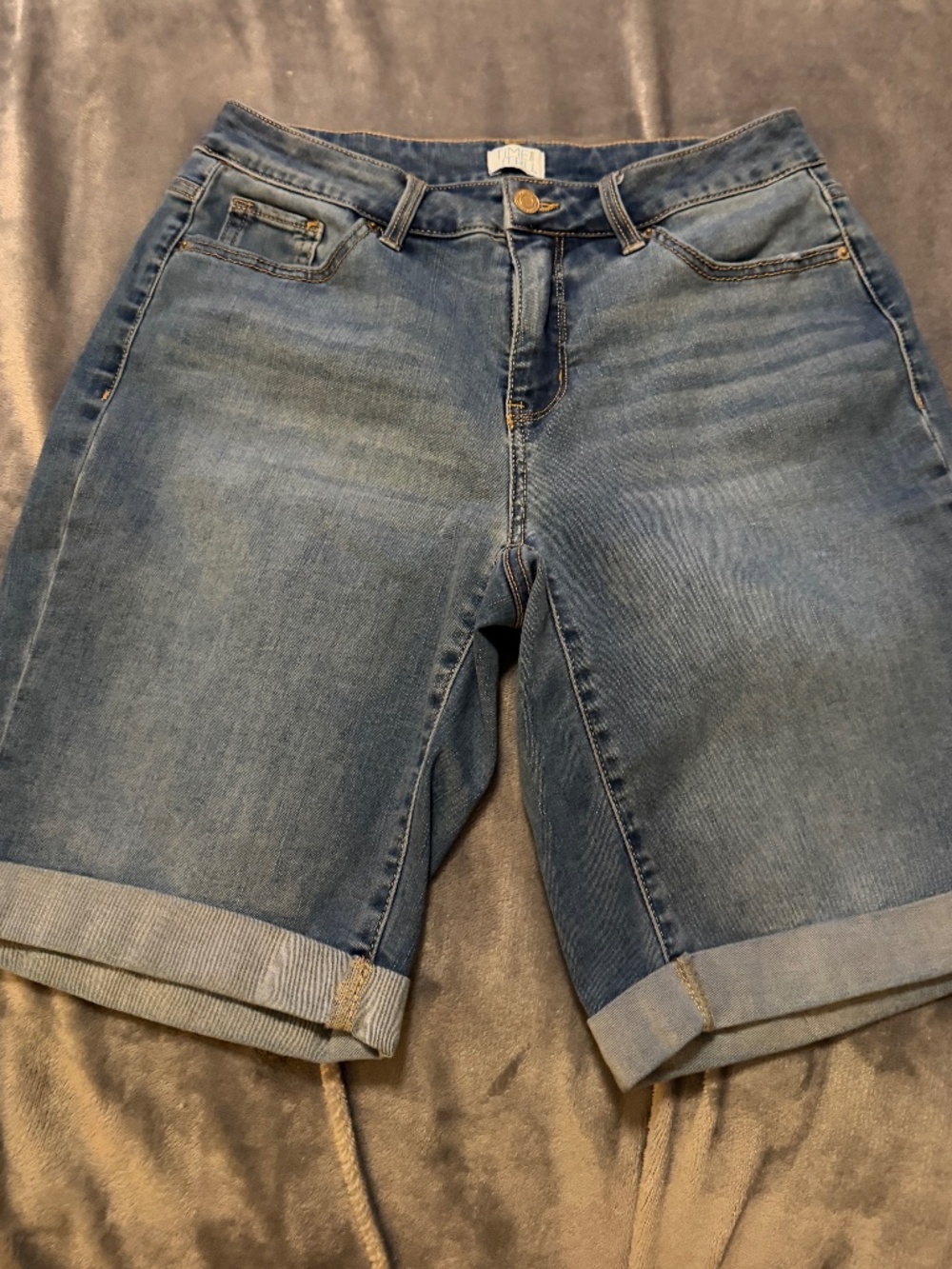 Time and Tru Women's Denim Bermuda Shorts Size 10 Stretch Cuffed